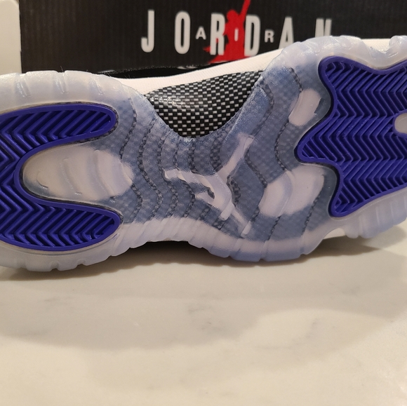 Jordan Concord 11 - Picture 2 of 11